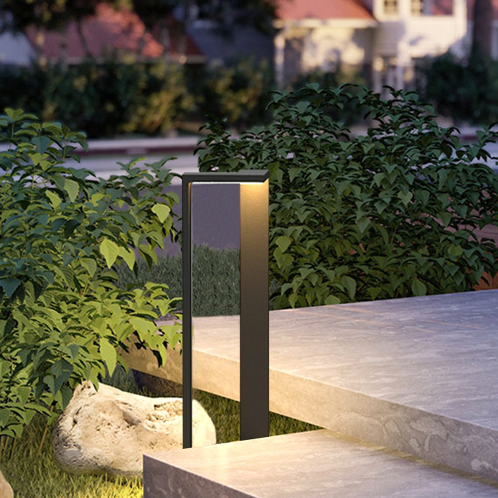 Ray Minimalist Metal Right-angle Shaped Outdoor Path Light, Black - Neutral Decor