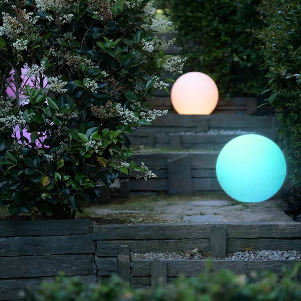 Ray Minimalist Globe LED Outdoor Light, Resin, White - Neutral Decor