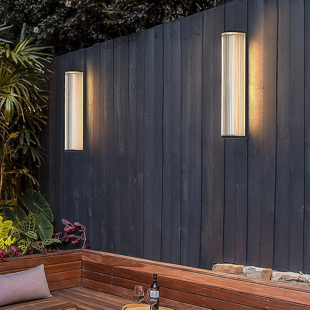Ray Modern Semi-Cylindrical Outdoor Metal/Acrylic Wall Lamp, Clear/Black - Neutral Decor