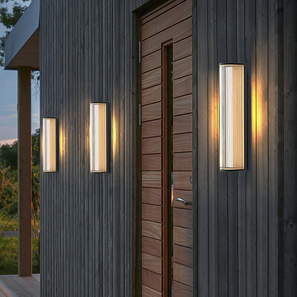 Ray Modern Semi-Cylindrical Outdoor Metal/Acrylic Wall Lamp, Clear/Black - Neutral Decor