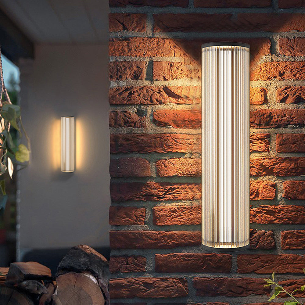 Ray Modern Semi-Cylindrical Outdoor Metal/Acrylic Wall Lamp, Clear/Black - Neutral Decor