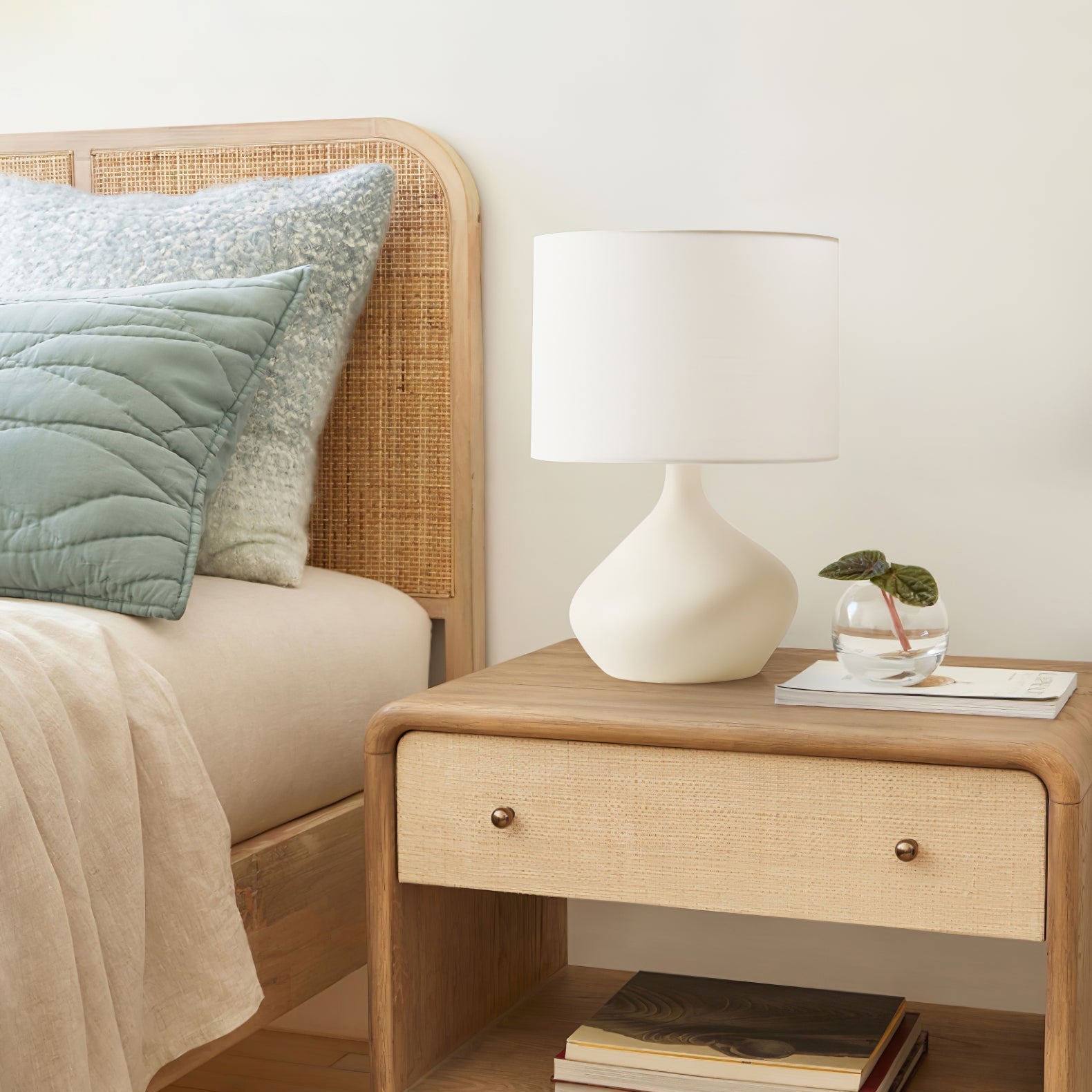 Jean Modern Ceramics Table Lamp-Neutral Decor