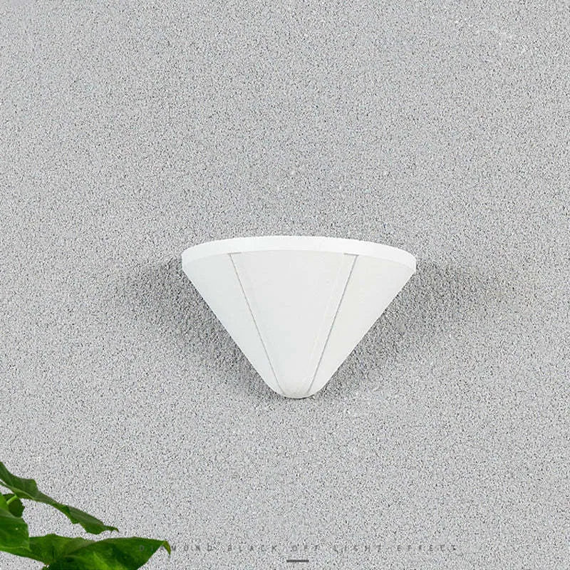 Ray Modern Cone Metal Outdoor Wall Lamp, Black - Neutral Decor