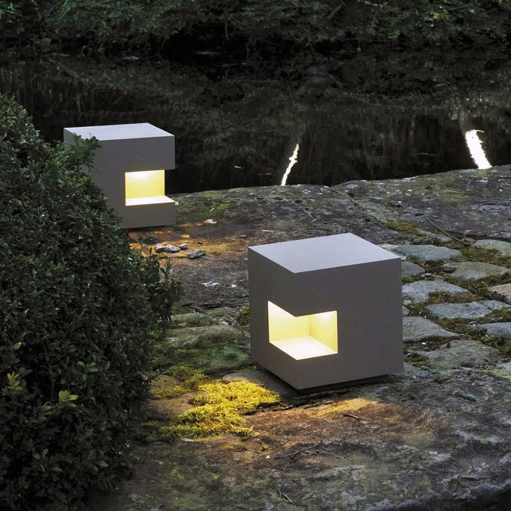 Ray Simple Cube Solar/Rechargeable Metal Floor Lamp, Black - Neutral Decor