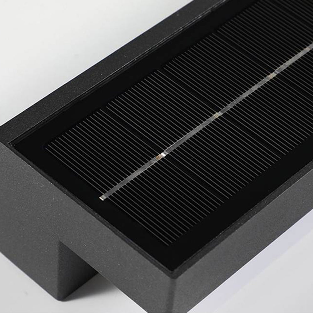 Ray Minimalist Solar Linear Acrylic Outdoor Wall Lamp, Black - Neutral Decor
