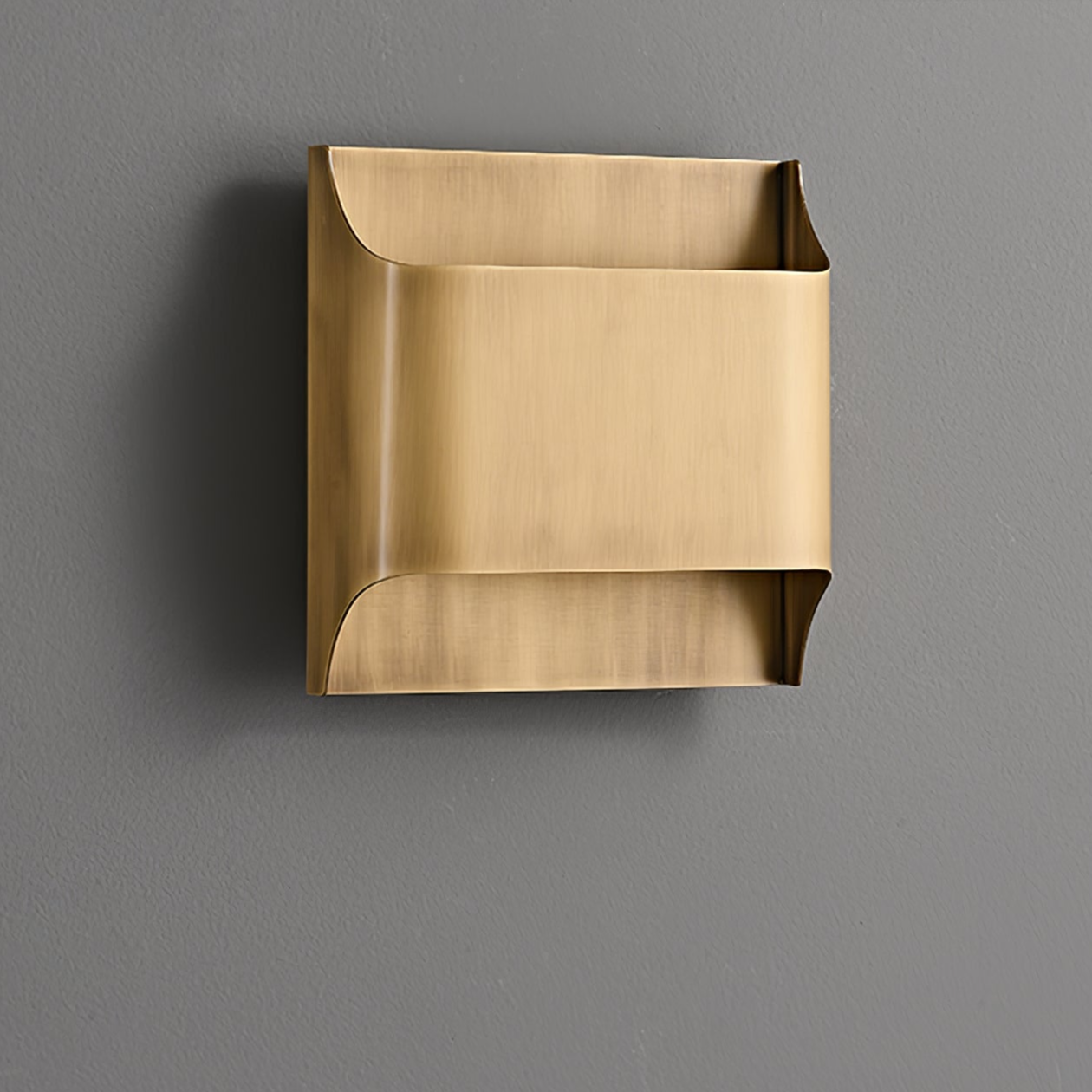 Hardy Nordic Art Brass Wall Lamp-Neutral Decor