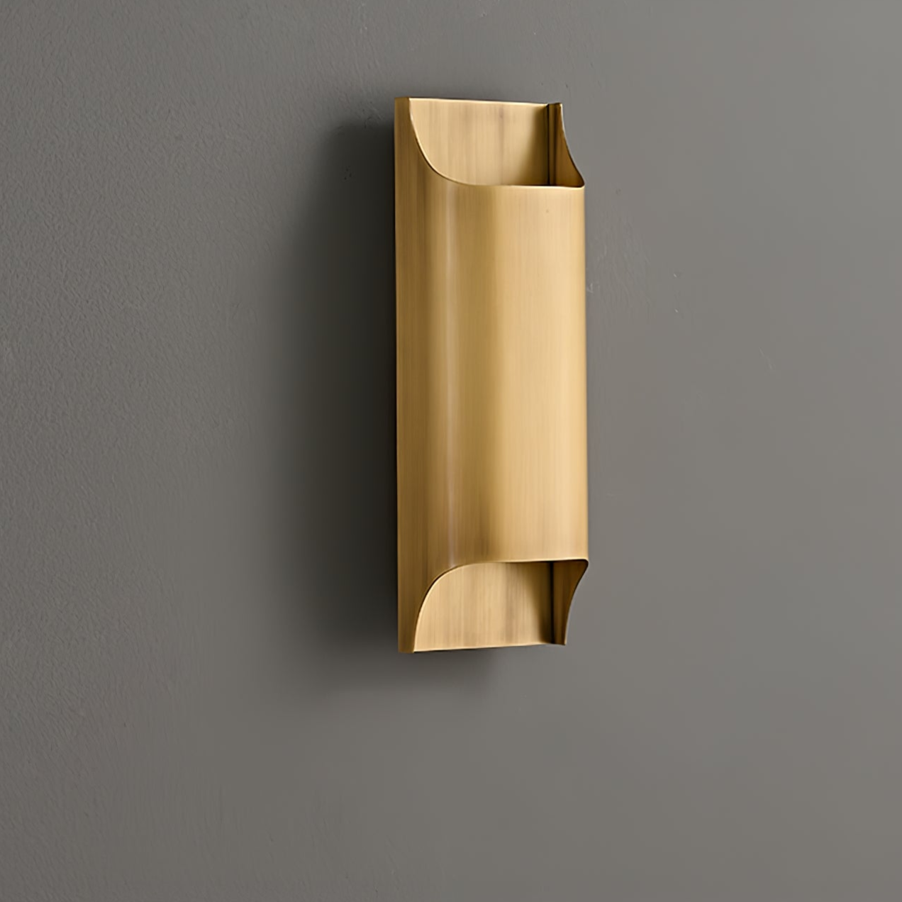 Hardy Nordic Art Brass Wall Lamp-Neutral Decor