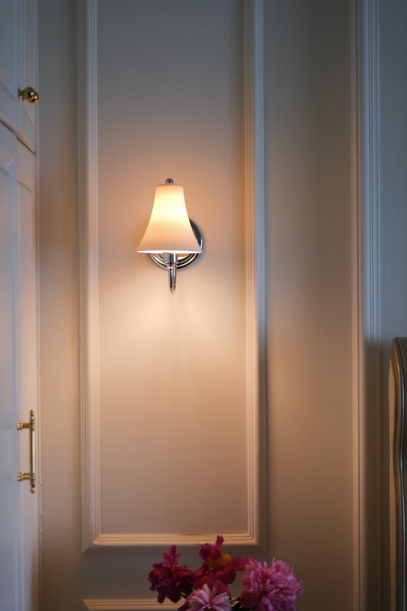 Slim Waist Wall Sconce-Neutral Decor