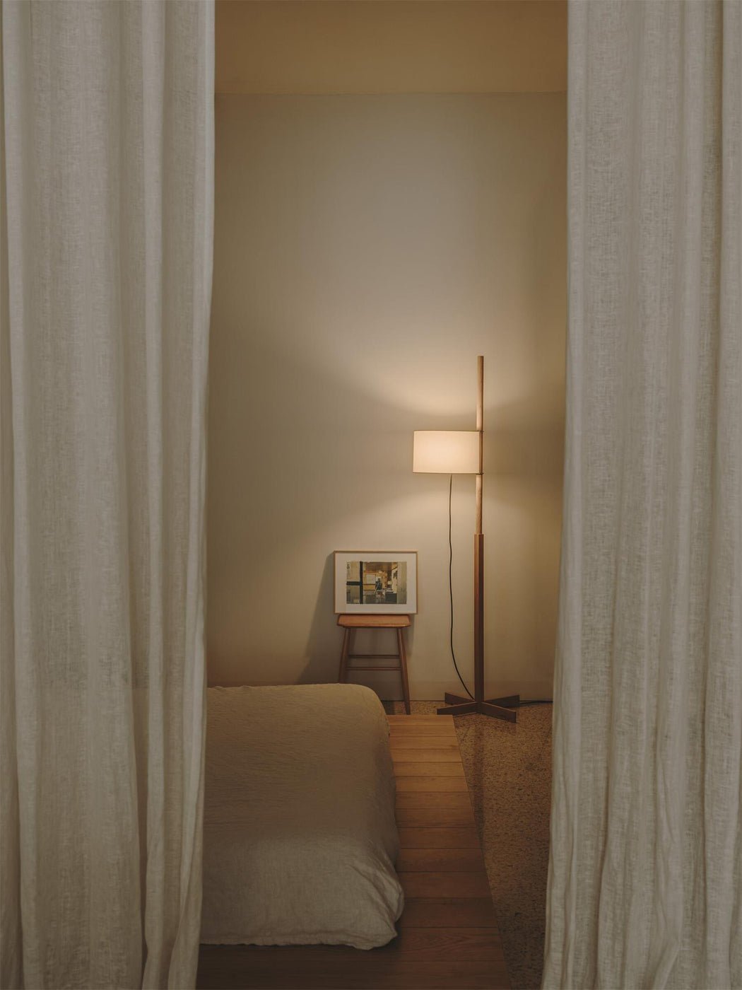 Jex Wood Fabric Floor Lamp-Neutral Decor