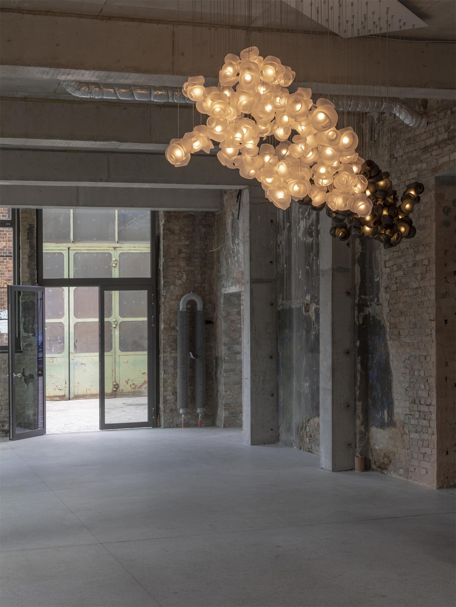 Ushaor Pendant Light