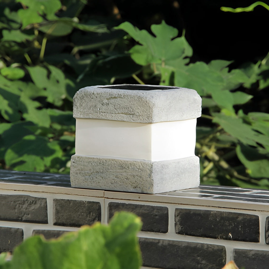 Thunder Sleek Square Solar Resin  Garden Lamp