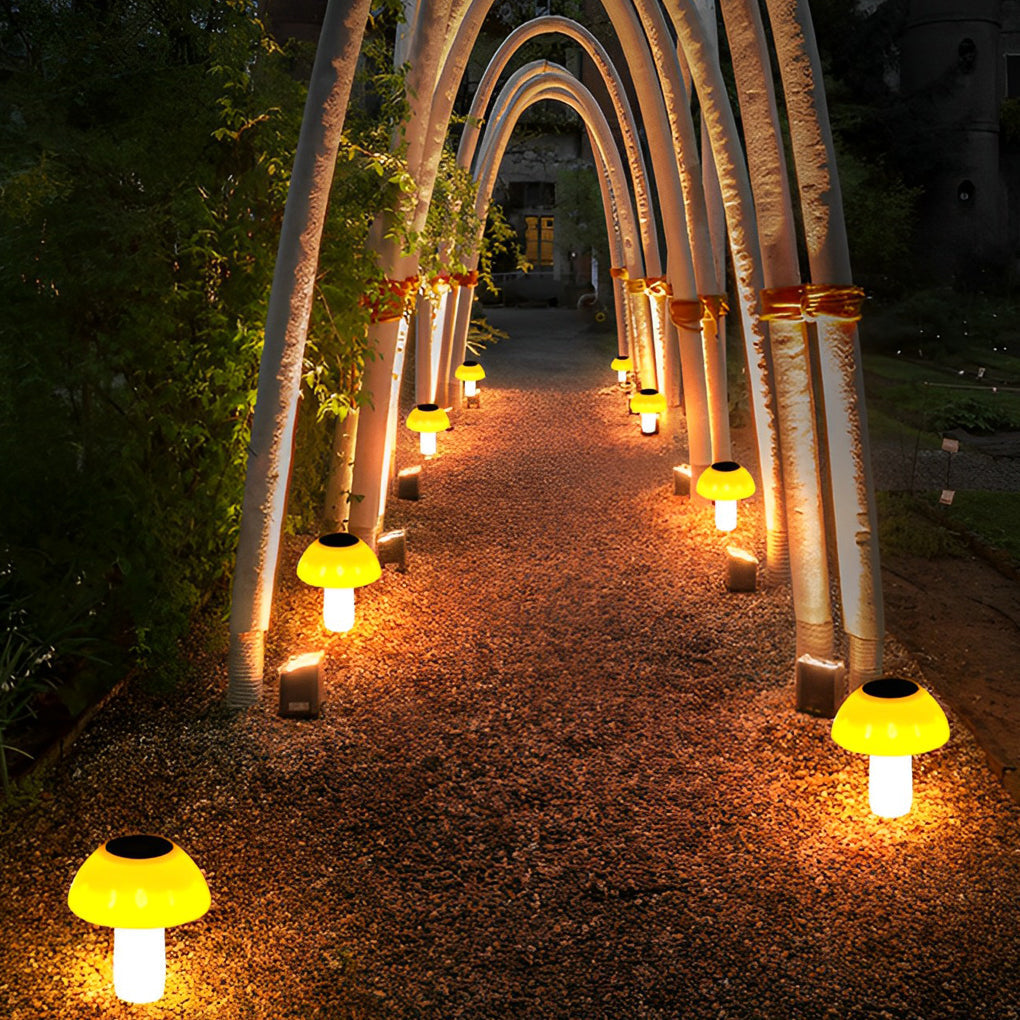 Eloie Mushroom Solar LED Plastic Outdoor Lawn Light