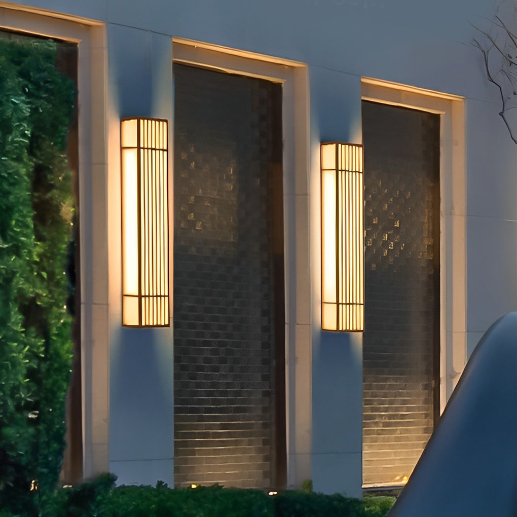 Grateful Retro Vertical Stripe Grid Steel Outdoor Wall Lamp
