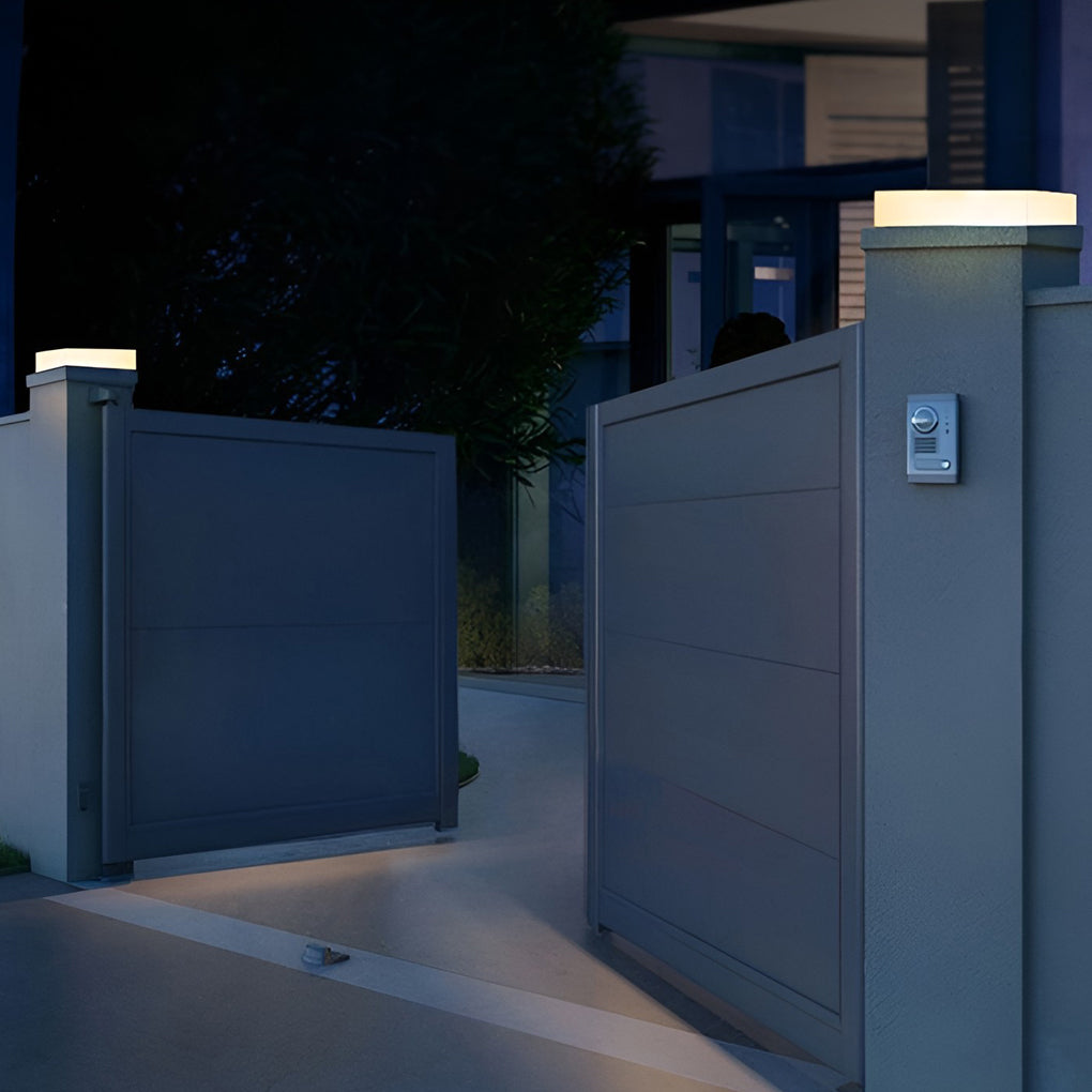 Imogene Seamless Disk Elegant LED PC Outdoor Light