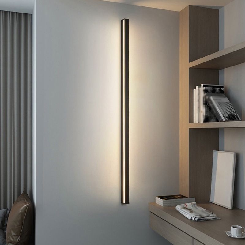 Arisha Minimalist Black Bar Mirror Front Vanity Wall Lamp, Metal/Acrylic - Neutral Decor
