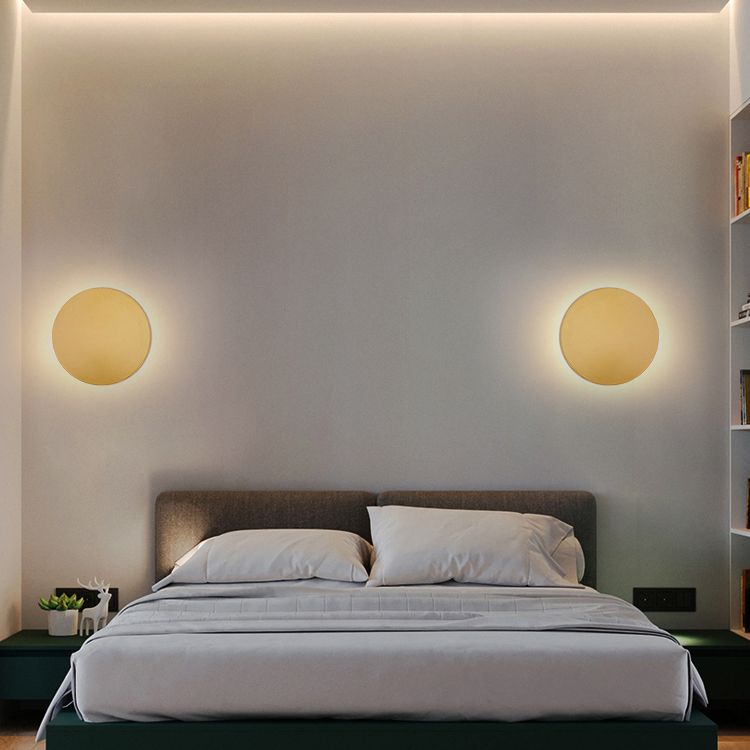 Arisha Minimalist Round Wall Mounted Lamp, Metal, Bedside/Living Room - Neutral Decor