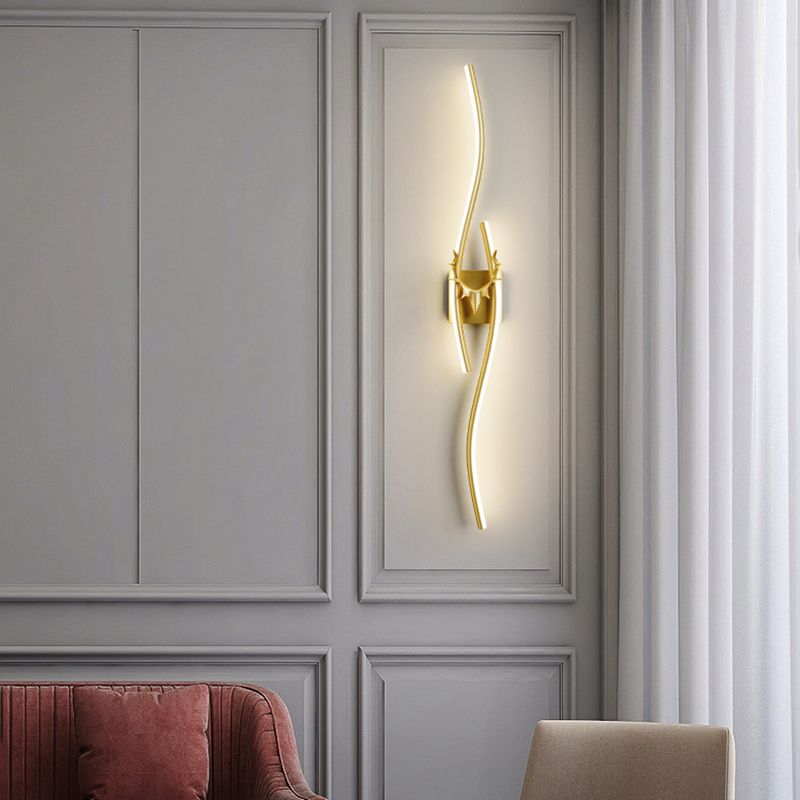 Arisha Modern Linear Metal Vanity LED Wall Lamp, Black/Gold - Neutral Decor