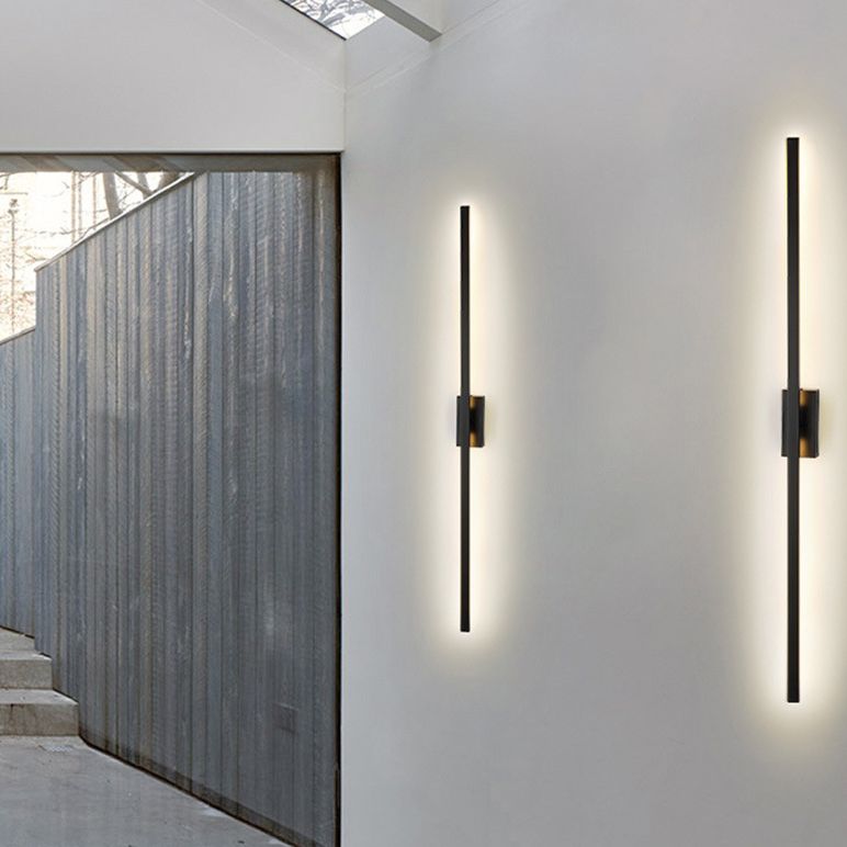 Arisha Minimalist Bar Black Metal Wall Lamp - Neutral Decor