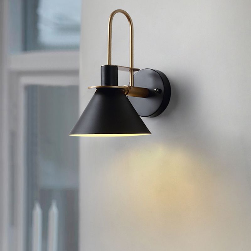 Valentina Vintage Horn Shape Metal Wall Lamp, Living room/Bedroom/Bathroom - Neutral Decor
