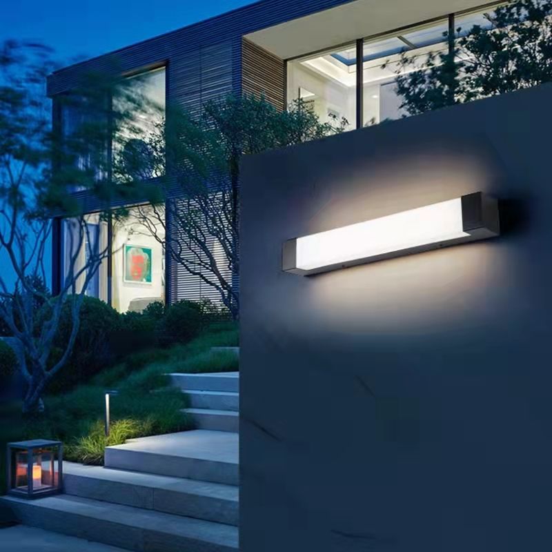 Ray Minimalist Linear Metal Outdoor Wall Lamp, Black - Neutral Decor