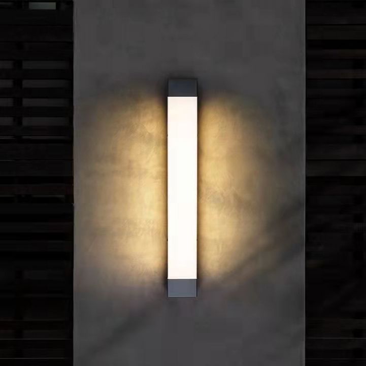 Ray Minimalist Linear Metal Outdoor Wall Lamp, Black - Neutral Decor