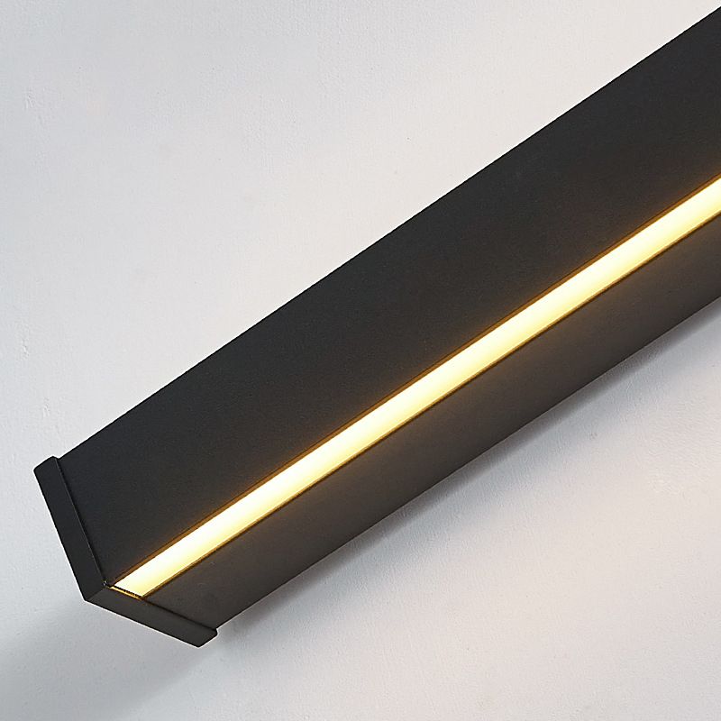 Arisha Minimalist Black Bar Mirror Front Vanity Wall Lamp, Metal/Acrylic - Neutral Decor