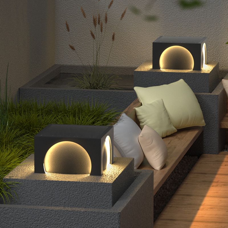 Ray Modern Rectangular Metal Outdoor Lamps Post, Black - Neutral Decor