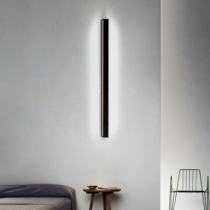 Arisha Minimalist Black Bar Mirror Front Vanity Wall Lamp, Metal/Acrylic - Neutral Decor