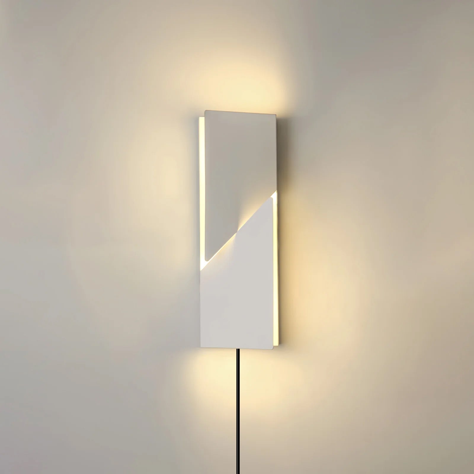 Arthaen Shadows Grand Sconce Wall lamp-Neutral Decor