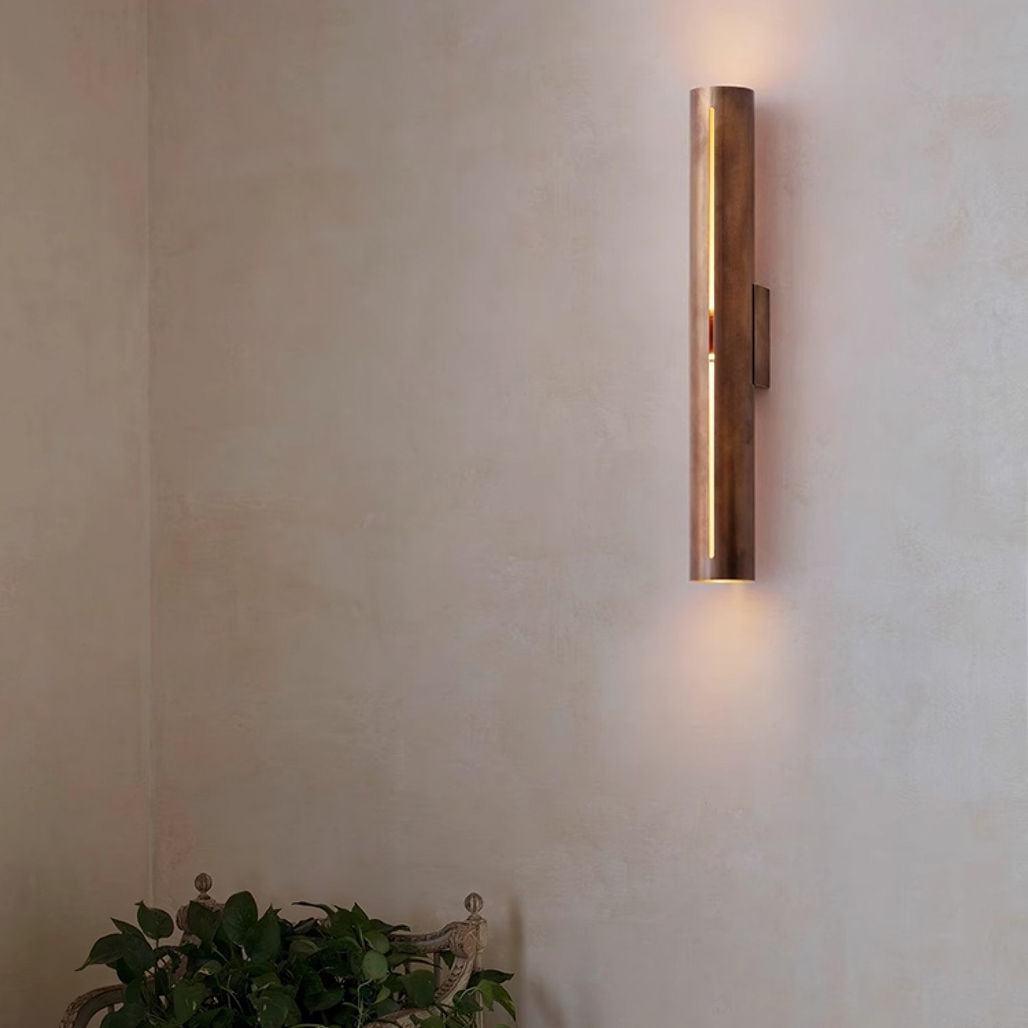 Avsilara Modern Minimalist Cylinder Brass Wall Light-Neutral Decor