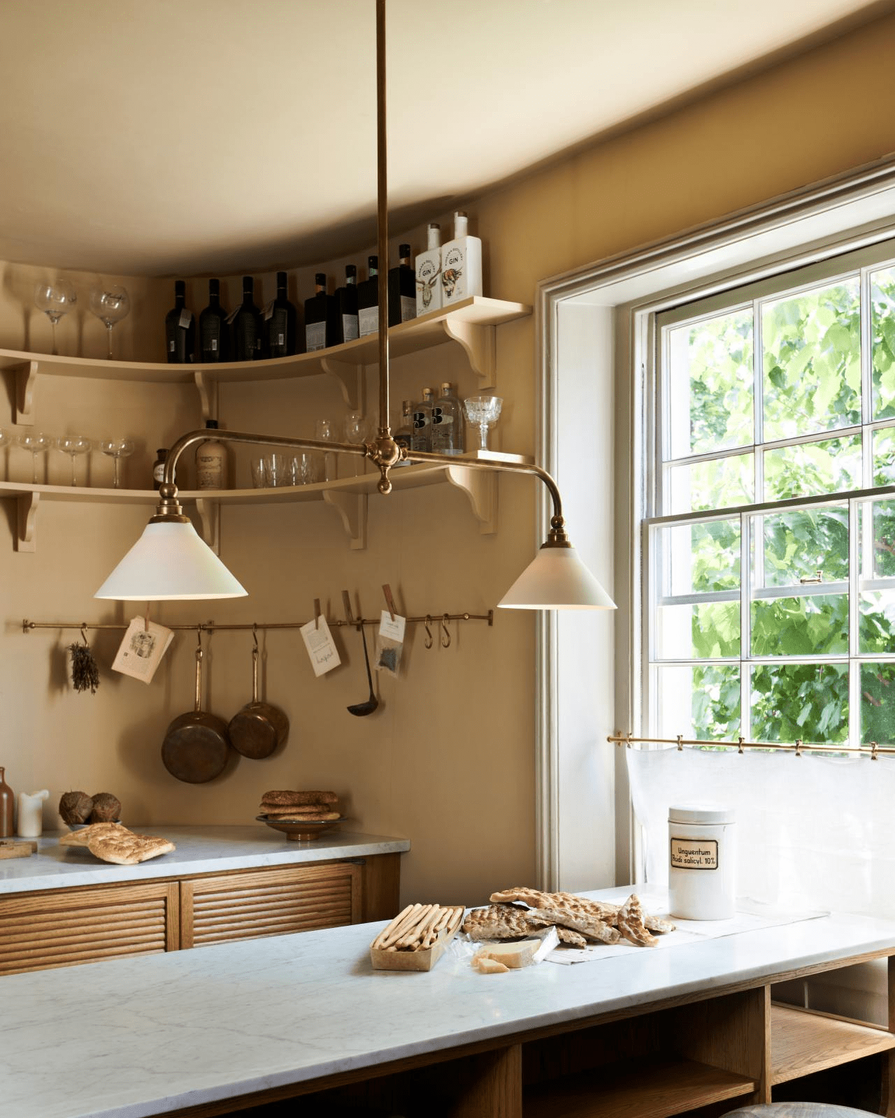 Dusken Ceramic Classic Pendant Light-Neutral Decor