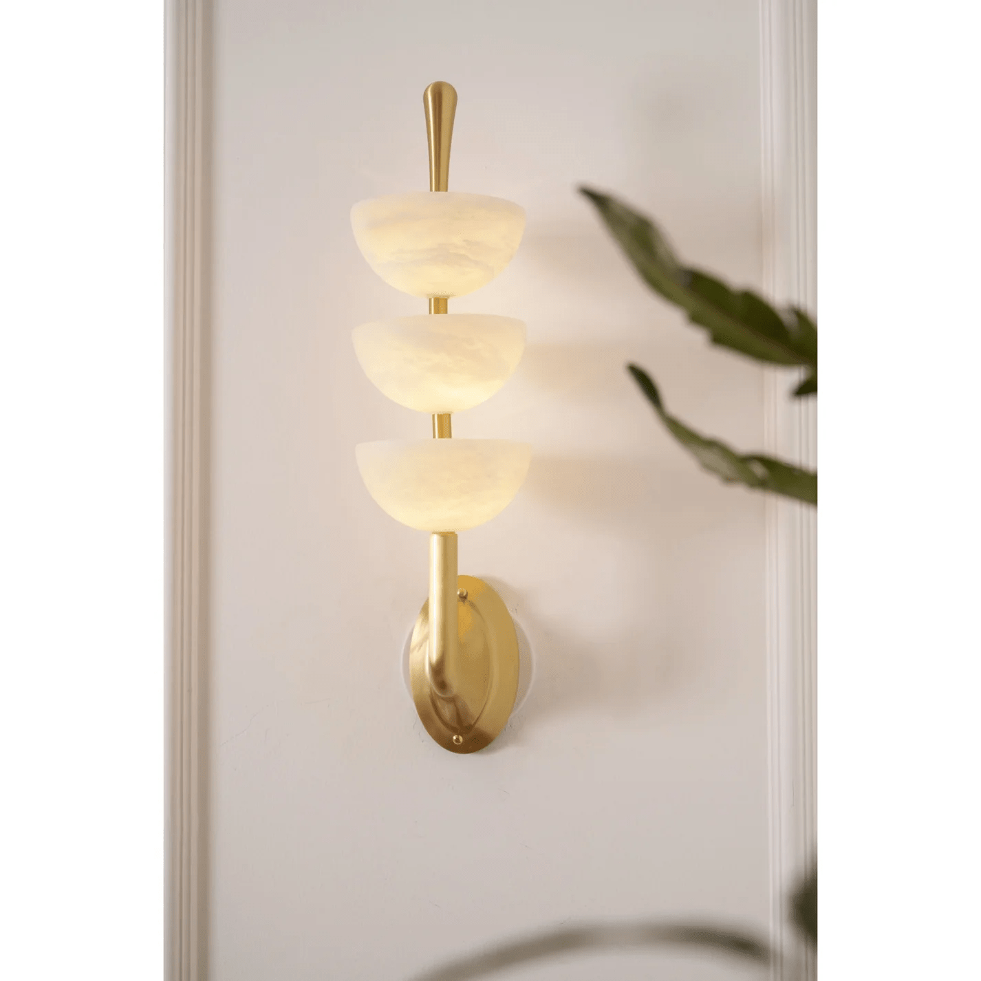 Ulmiraris Alabaster Wall Light-Neutral Decor
