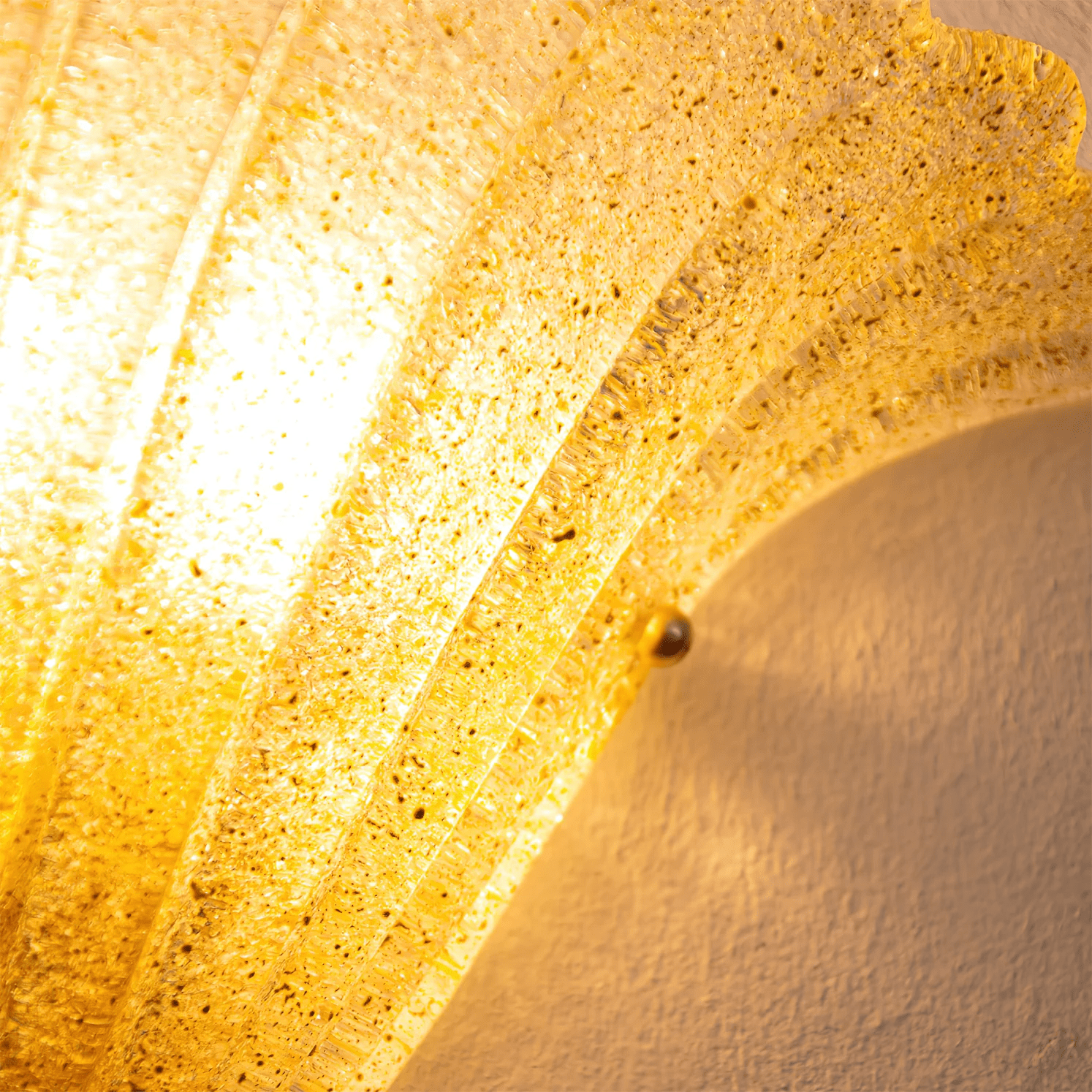 Aurora Wall Lamp Scallop Edge Textured Glass Elegant-Neutral Decor