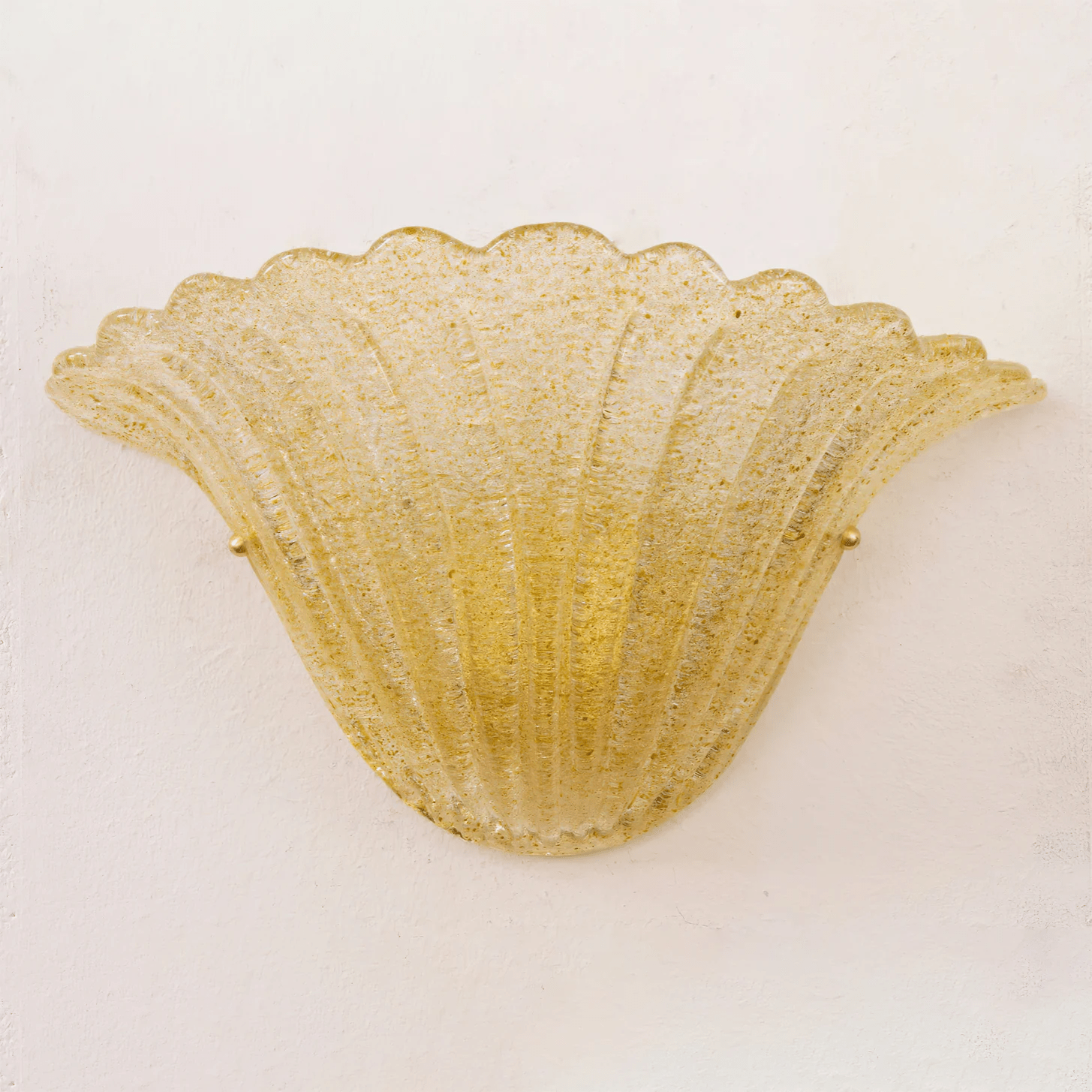Aurora Wall Lamp Scallop Edge Textured Glass Elegant-Neutral Decor