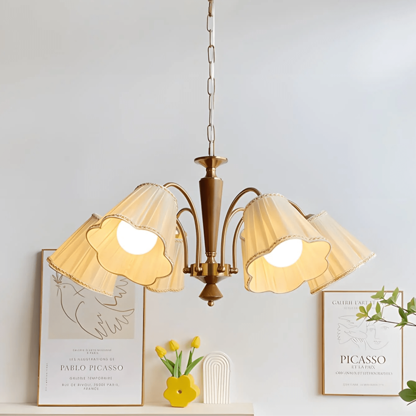 Elijh Vintage Chandelier-Neutral Decor