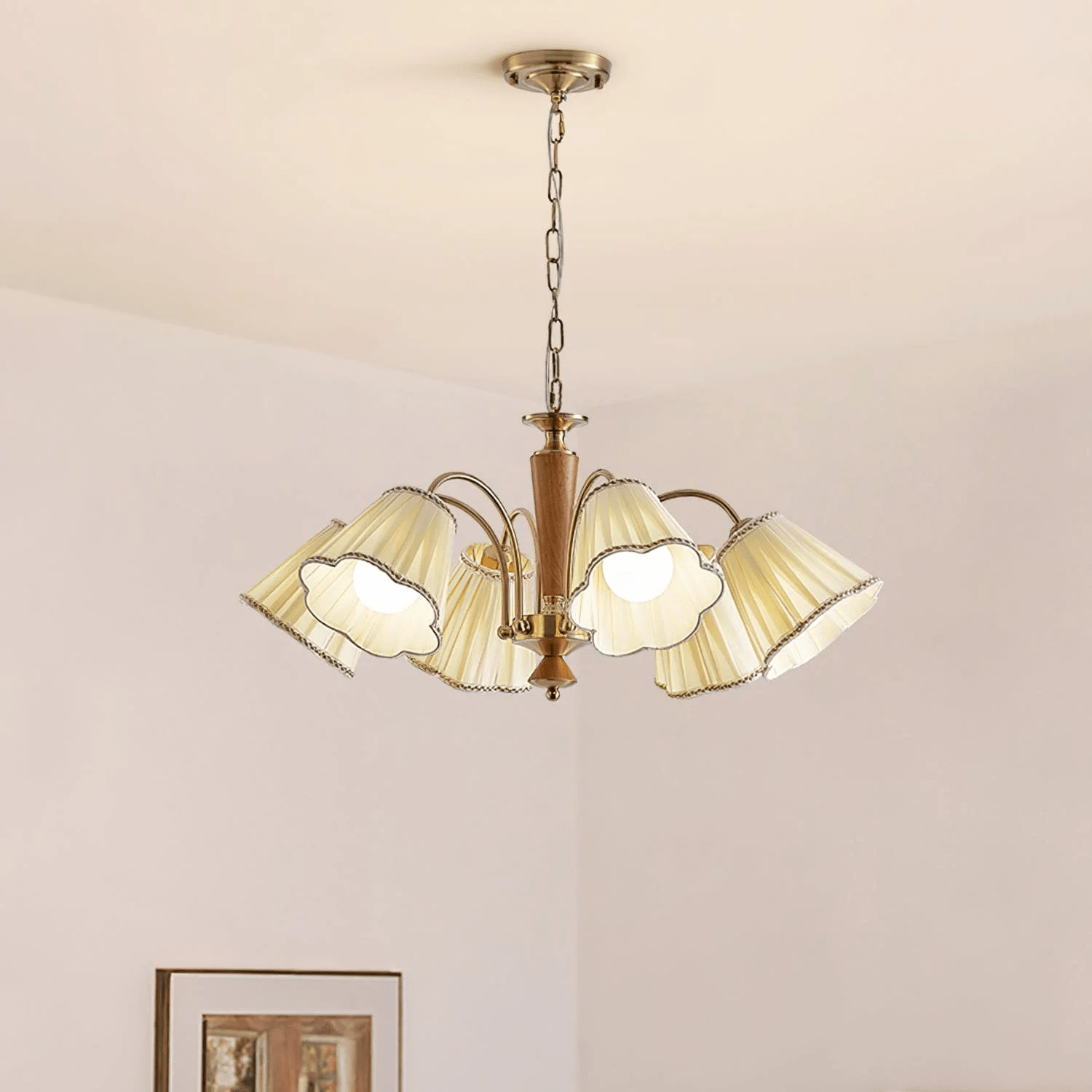 Elijh Vintage Chandelier-Neutral Decor