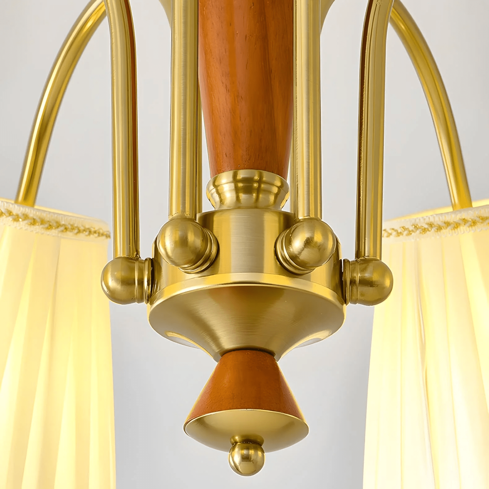 Elijh Vintage Chandelier-Neutral Decor