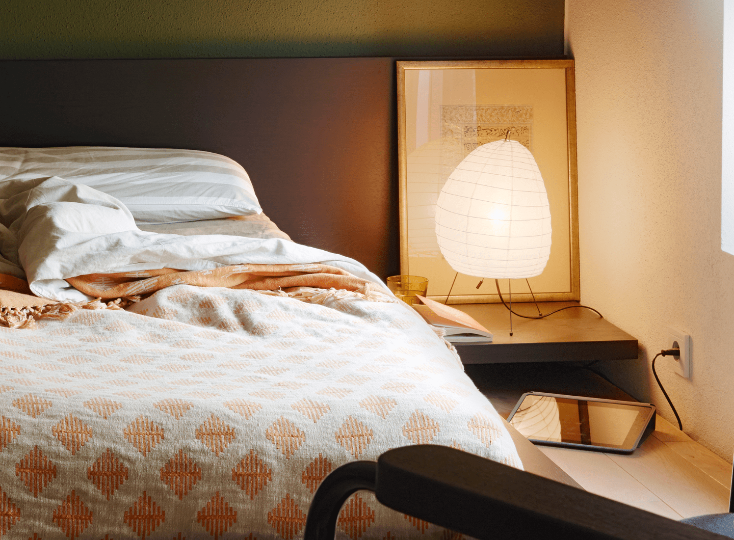 Elaris Modern Rice Paper Table Lamp-Neutral Decor