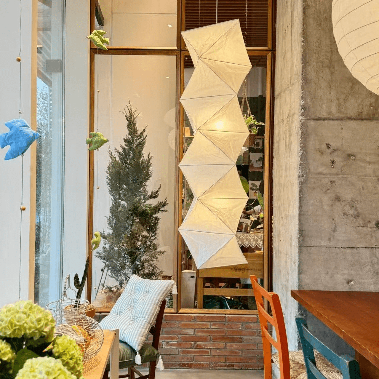 Jirso Minimalist Paper Pendant Light-Neutral Decor