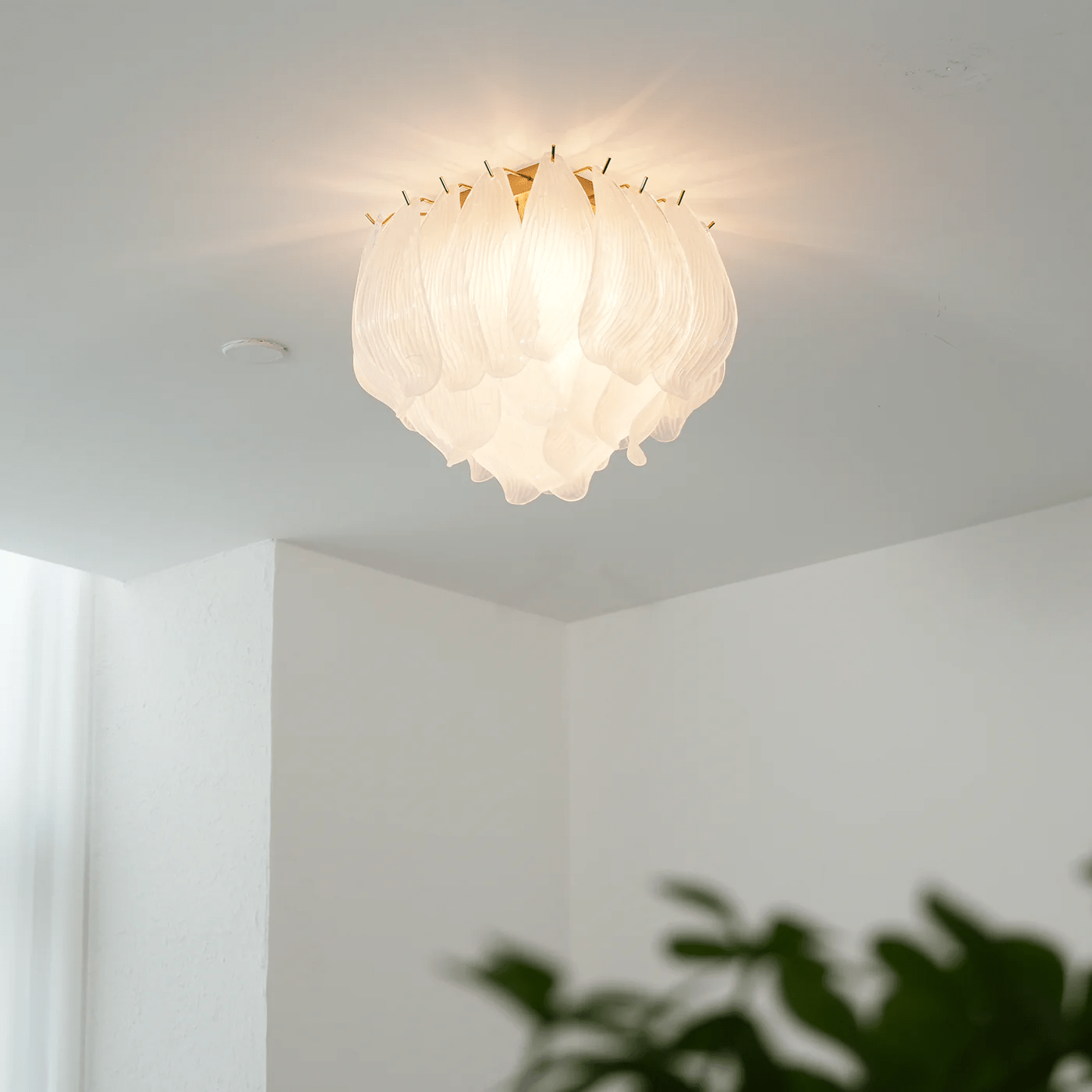 Aurora Ceiling Lamp Murano Petal Hand-Blown Glass Flushmount-Neutral Decor