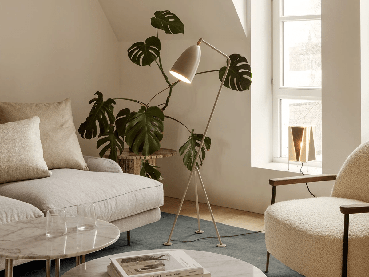 Vildes Minimalist Floor Lamp-Neutral Decor