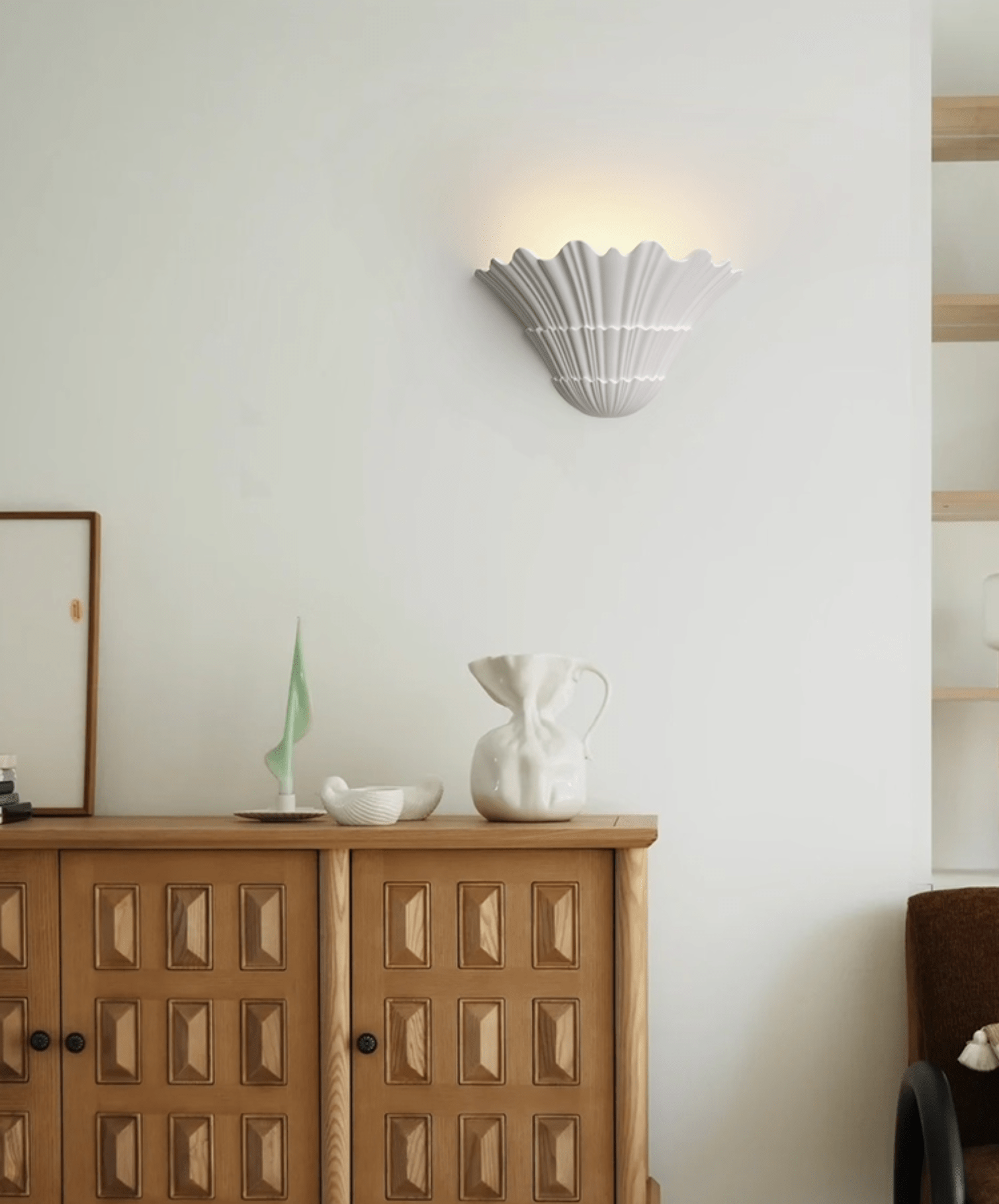 Lydia Modern Wall Light-Neutral Decor