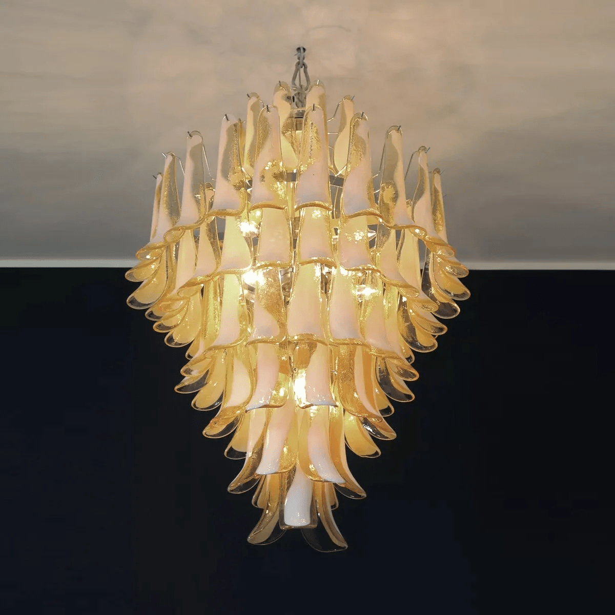 Tessa Glass Petals Pendant Lamp-Neutral Decor