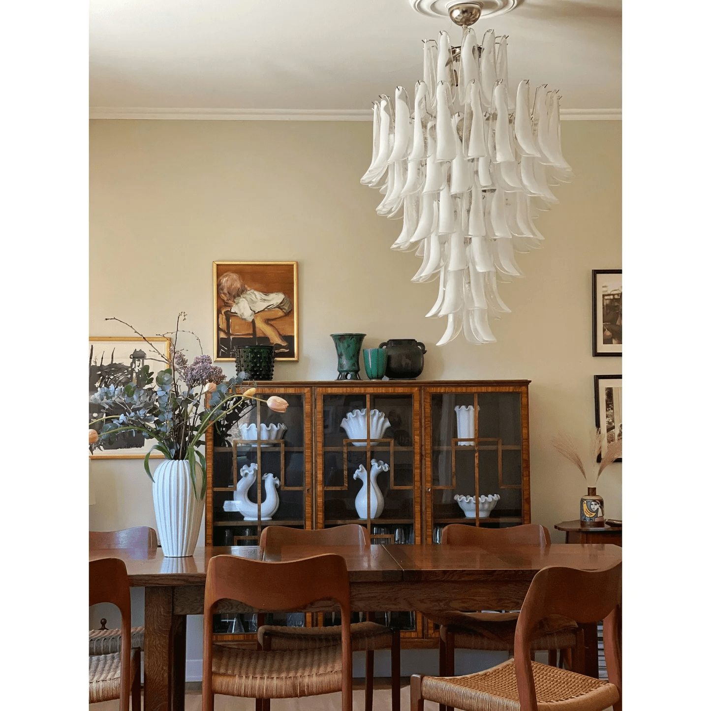 Tessa Glass Petals Pendant Lamp-Neutral Decor