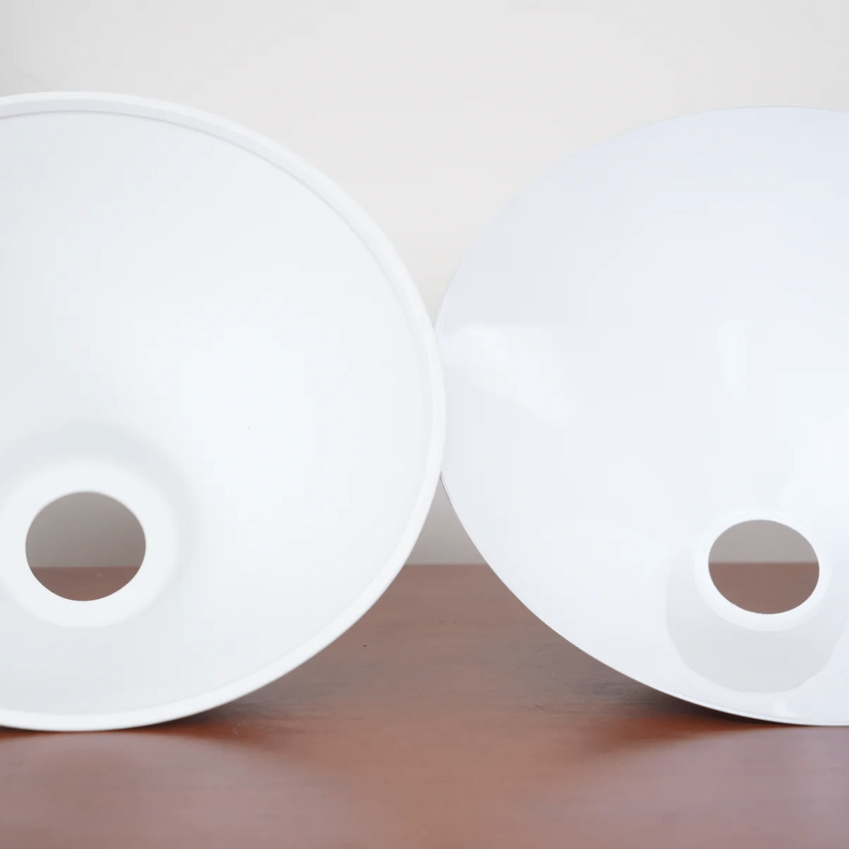 Zaya Minimalist Metal Wall Lamp-Neutral Decor