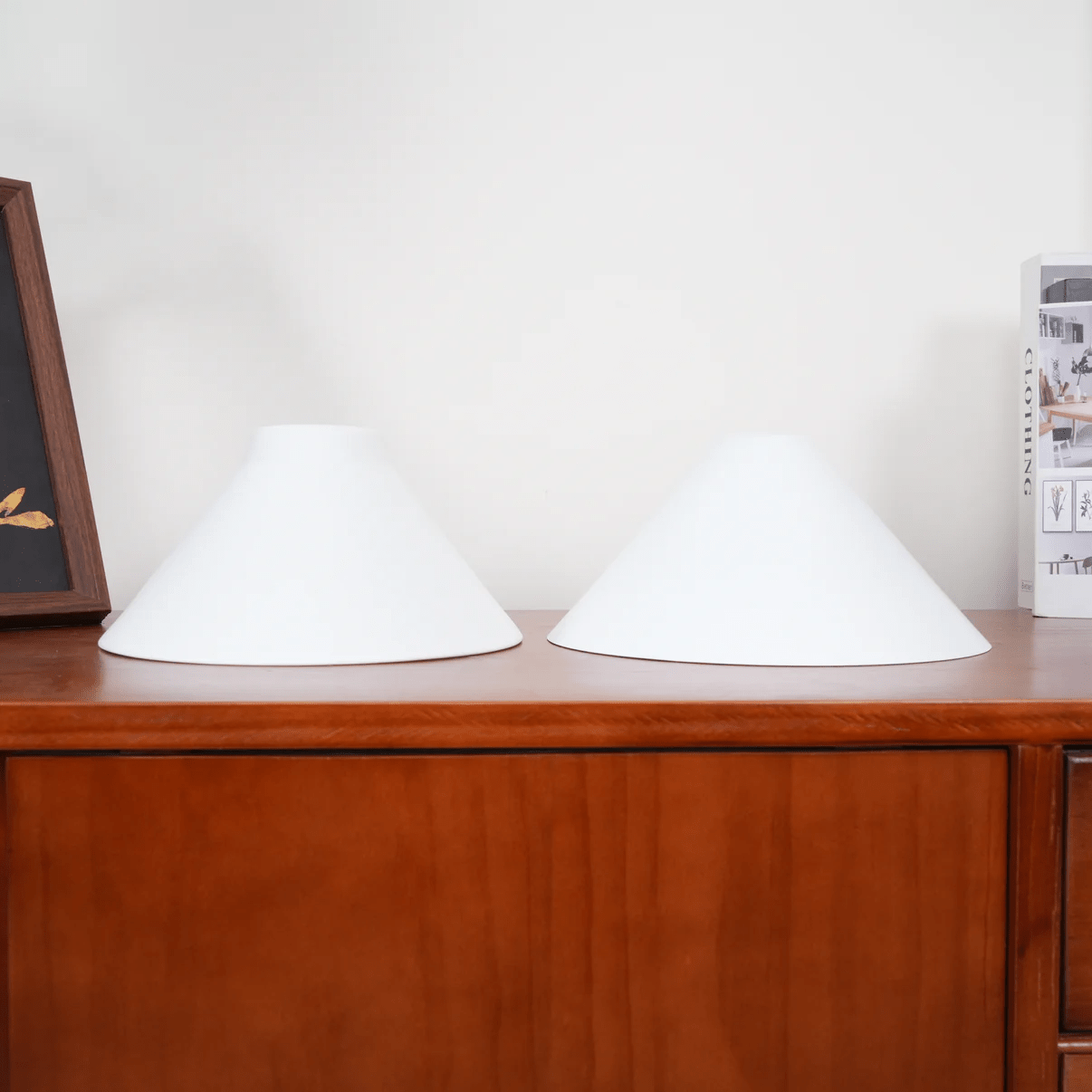 Zaya Minimalist Metal Wall Lamp-Neutral Decor