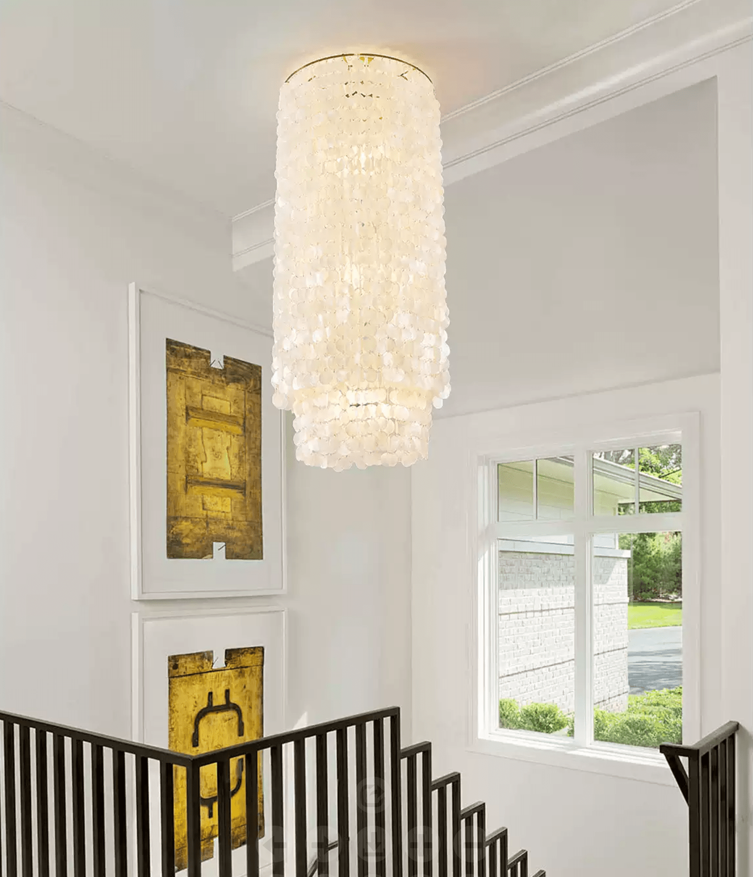 Zolt Luxurious Column Chandelier-Neutral Decor