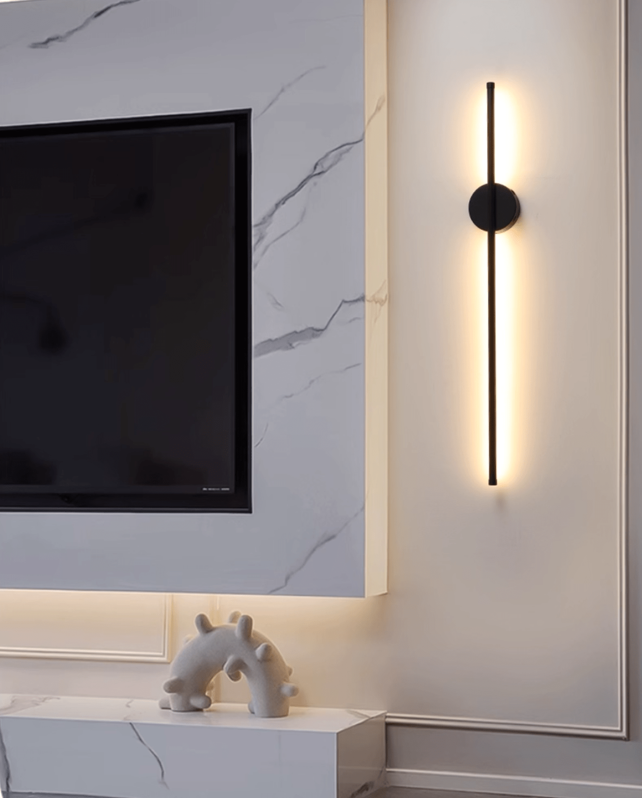 Fral Black Sleek Cordless Rechargeable Wall Lamp-Neutral Decor