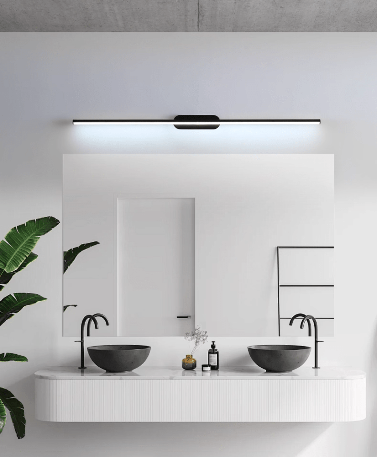 Qirma Black Slim Linear Minimalist Wall Lamp-Neutral Decor