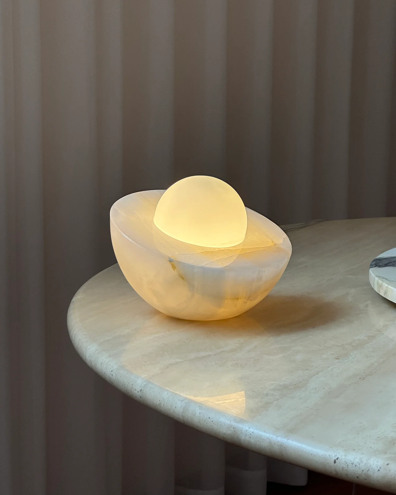 Fryle Jade Minimalist Halo Table Lamp-Neutral Decor